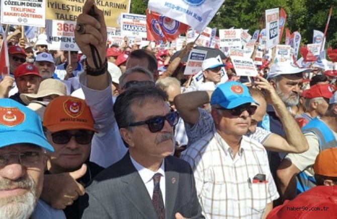 Memurlar İş Bıraktı, Emekli Astsubaylar da Meydanda: “Birlik Olursak Kazanacağız”